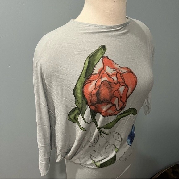 GO International Floral Print Light Blue 3/4 Sleeve Draped Top Size XS - Picture 2 of 9